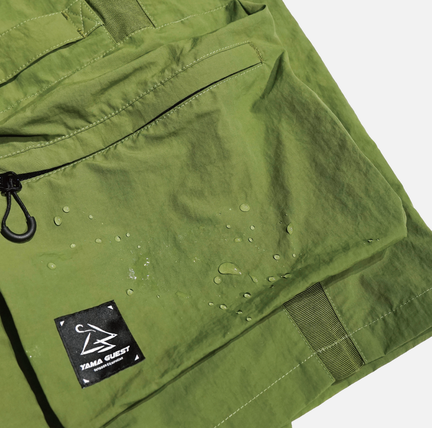SP06 Water-Resistant Multi Pockets Shorts (GRN)