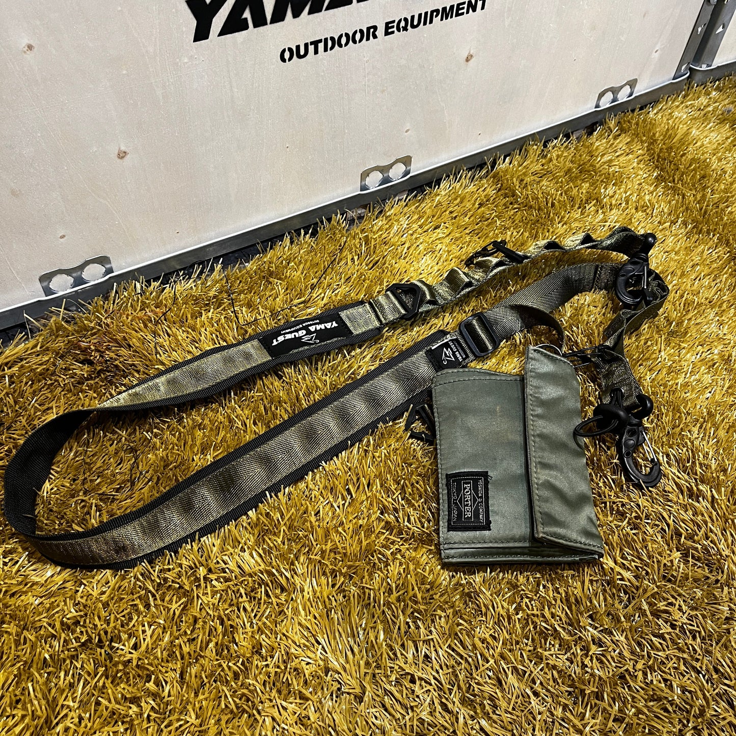 BG01 Double Sided Outdoor Neck Pouch (GRN)